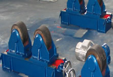 龙门架式移动式纵、环缝焊机 可调式滚轮架
