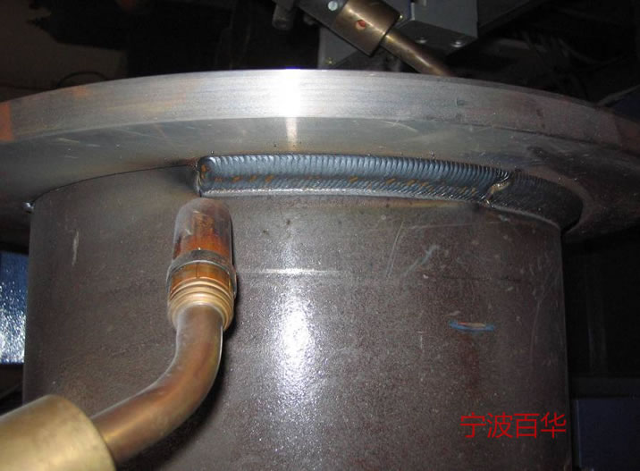 用气保焊管道自动焊机焊接法兰角焊缝