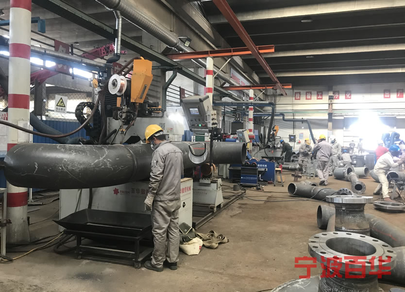 天津某企业重载管道自动焊机使用