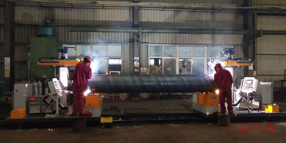 安徽煤矿企业螺旋管法兰管道自动焊机四枪焊运用现场