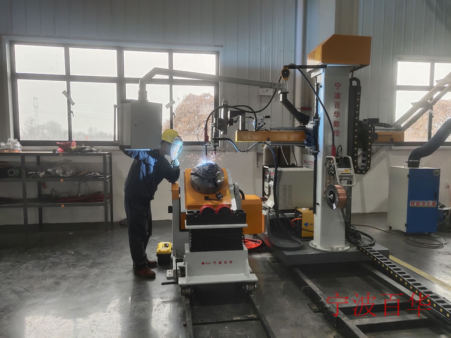 杭州：管道切断坡口机和组合式氩弧焊管道自动焊机运用现场