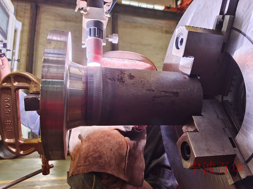 多工艺管道自动焊机（氩弧，气保，埋弧）运用在三通，法兰，直管焊接