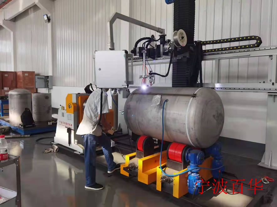 配等离子焊管道自动焊机运用于罐体容器直环缝焊接