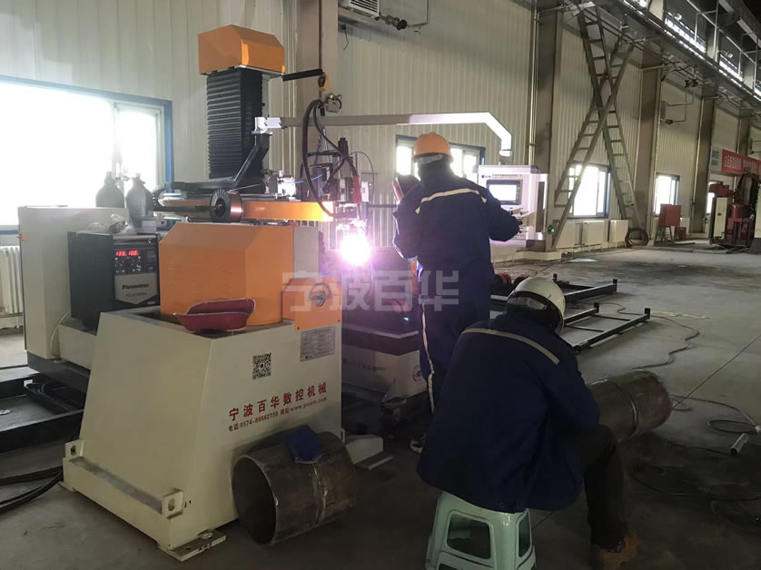 新疆能源管道自动焊机，数控管道坡口机工厂化预制应用现场